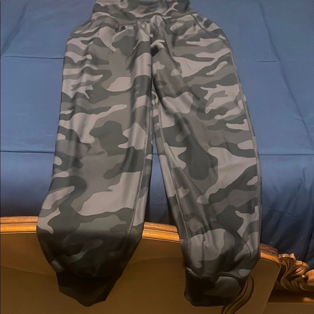 Old Navy Gray and Black Sweatpants with Elastic Cuffs